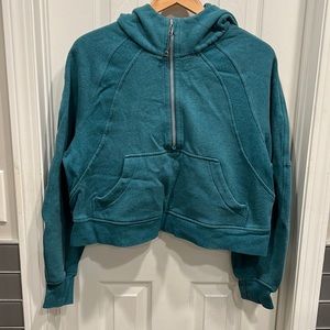 Cropped Lululemon Scuba Hoodie M/L like new